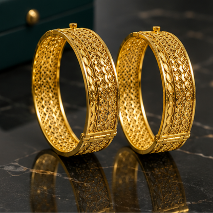 Royal Filigree Clasp Gold Bangles (set of 2)