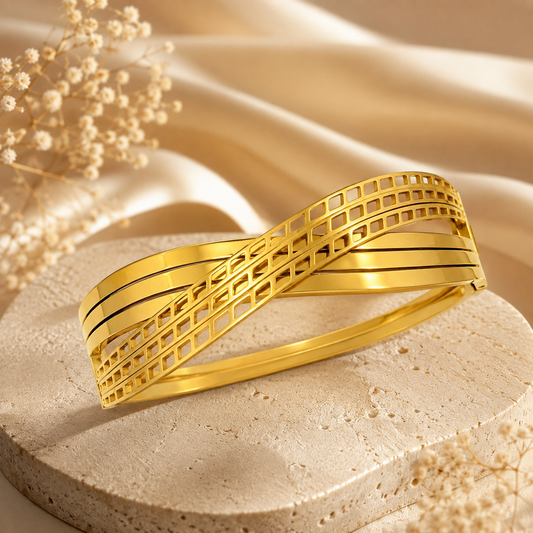 Zack Wave Gold Kara Bracelet