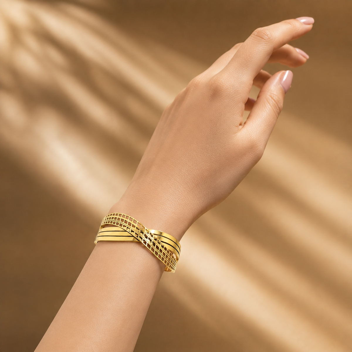 Zack Wave Gold Kara Bracelet